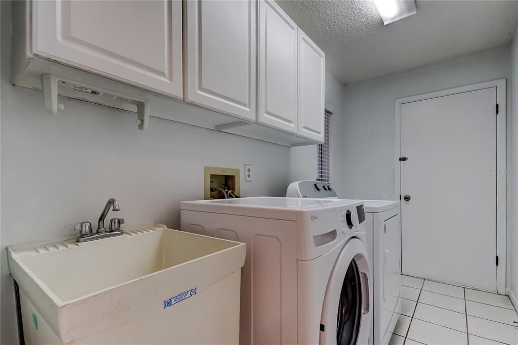 Active With Contract: $295,000 (3 beds, 2 baths, 1730 Square Feet)