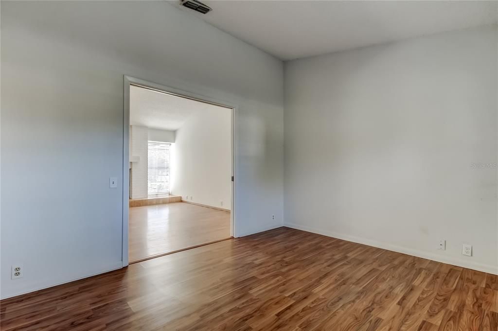 Active With Contract: $295,000 (3 beds, 2 baths, 1730 Square Feet)