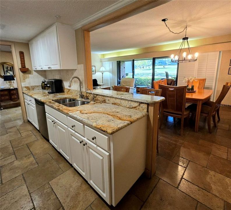 В аренду: $3,200 (2 спален, 2 ванн, 1210 Квадратных фут)