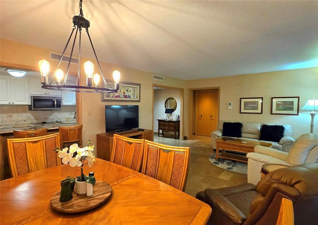 В аренду: $3,200 (2 спален, 2 ванн, 1210 Квадратных фут)