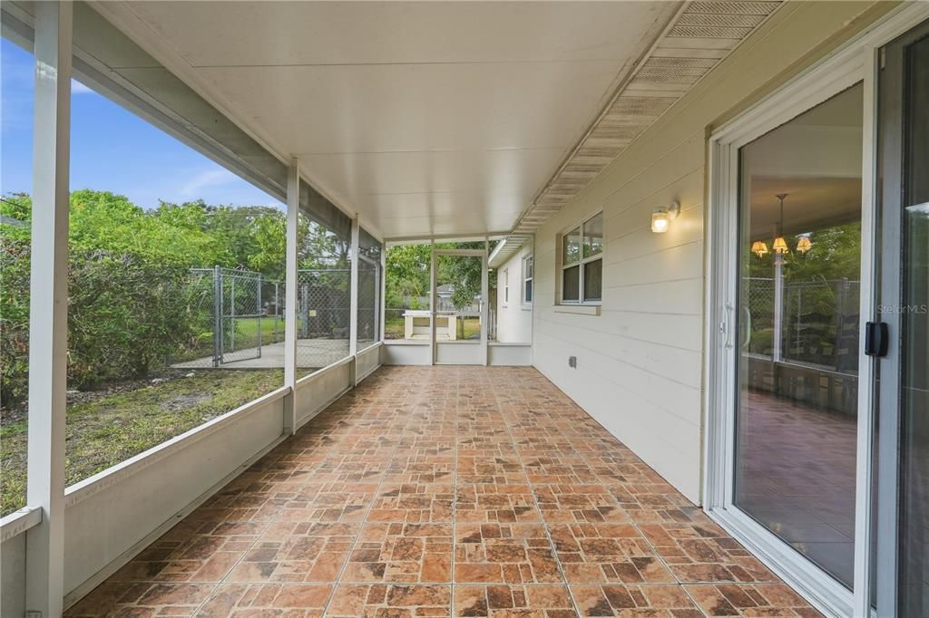 For Sale: $289,990 (3 beds, 2 baths, 1555 Square Feet)