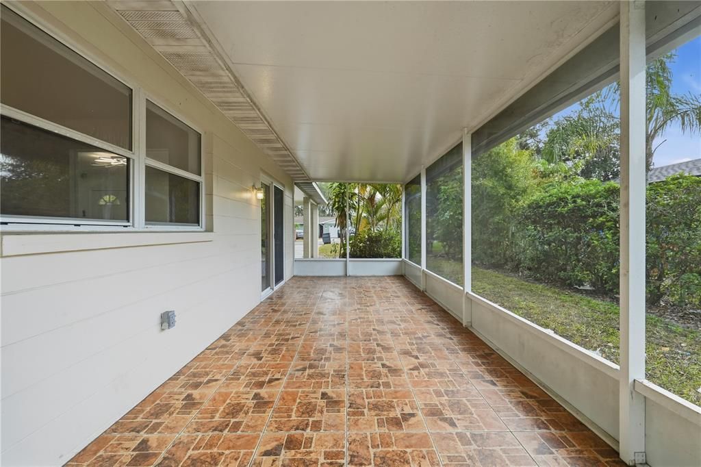 For Sale: $289,990 (3 beds, 2 baths, 1555 Square Feet)