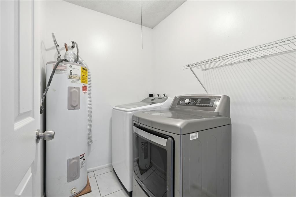 For Sale: $289,990 (3 beds, 2 baths, 1555 Square Feet)