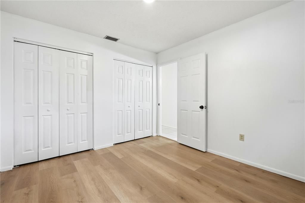 For Sale: $289,990 (3 beds, 2 baths, 1555 Square Feet)