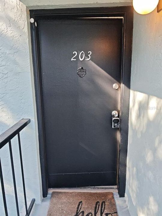 For Rent: $1,250 (1 beds, 1 baths, 742 Square Feet)