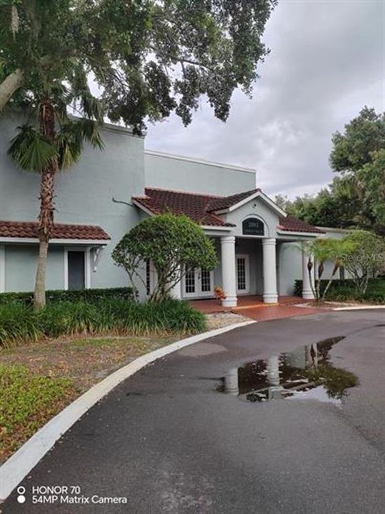 For Rent: $1,250 (1 beds, 1 baths, 742 Square Feet)