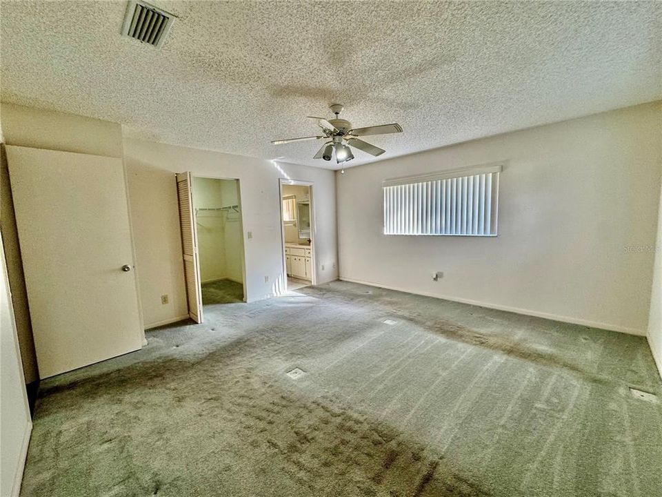 For Sale: $149,900 (2 beds, 2 baths, 1541 Square Feet)