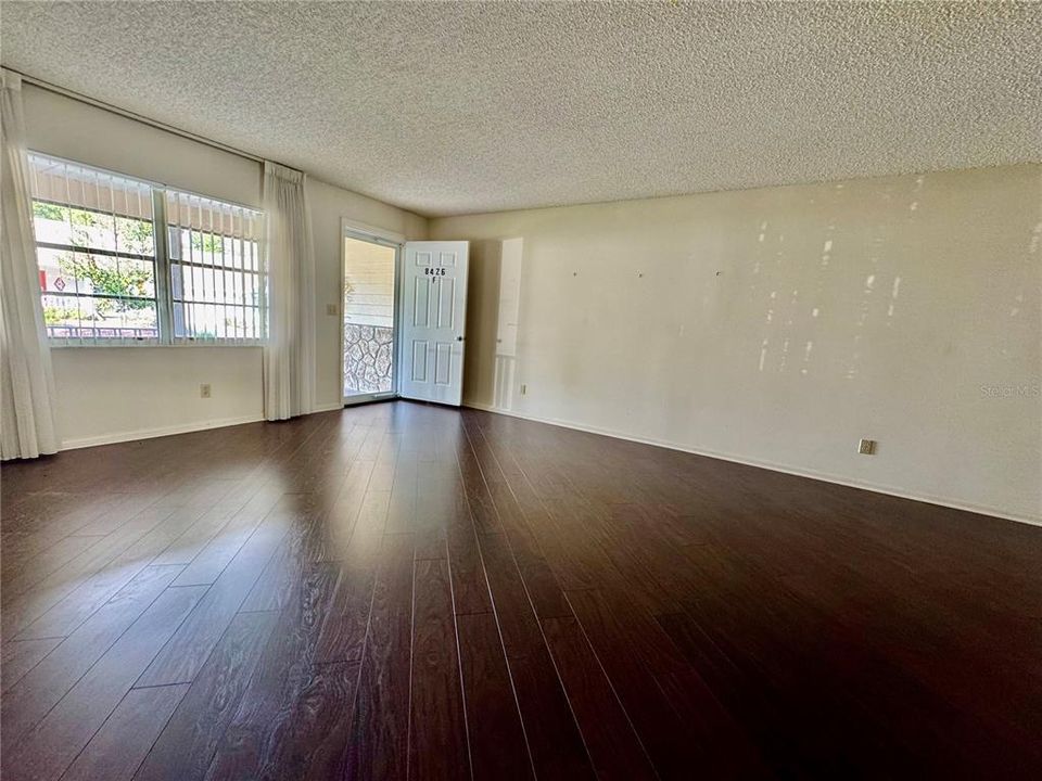 For Sale: $149,900 (2 beds, 2 baths, 1541 Square Feet)