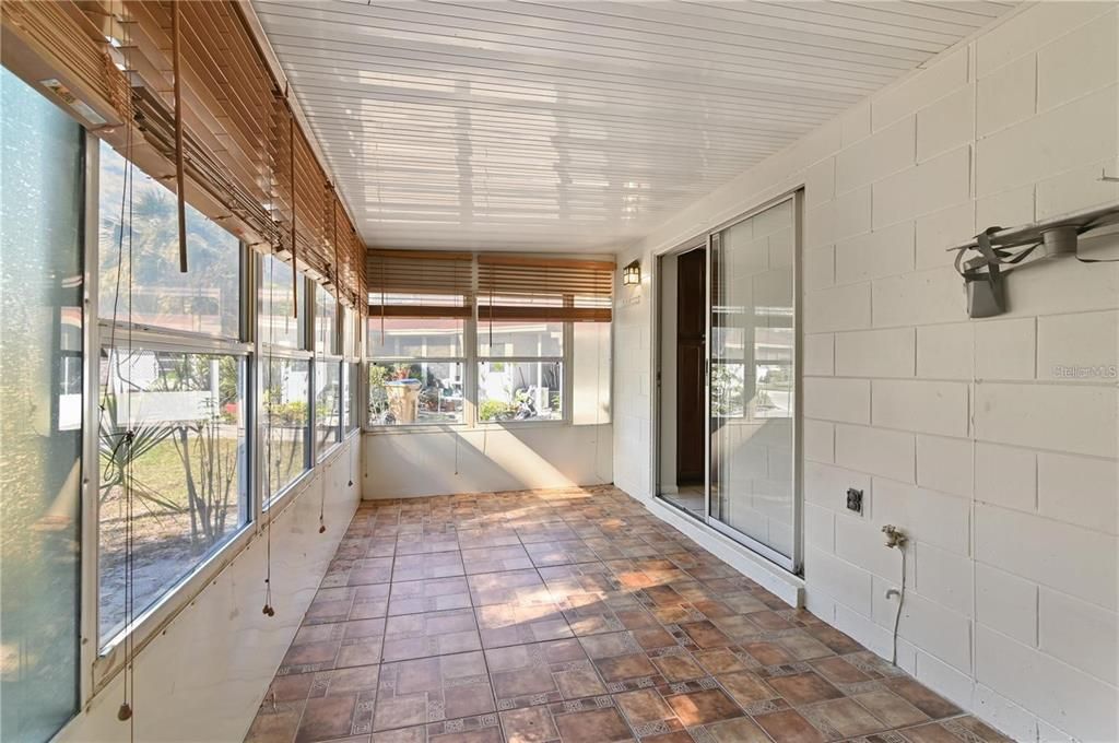 待售: $190,000 (1 贝兹, 1 浴室, 672 平方英尺)