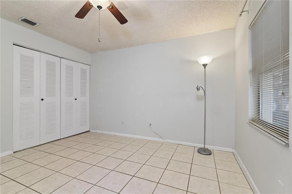 待售: $190,000 (1 贝兹, 1 浴室, 672 平方英尺)