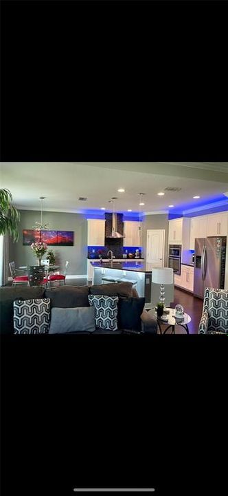 En Renta: $3,800 (3 camas, 2 baños, 2416 Pies cuadrados)