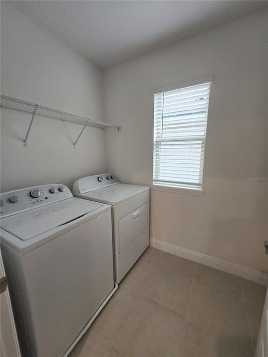 В аренду: $4,300 (5 спален, 3 ванн, 3299 Квадратных фут)