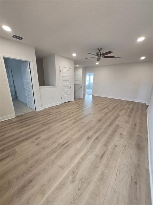 В аренду: $4,300 (5 спален, 3 ванн, 3299 Квадратных фут)