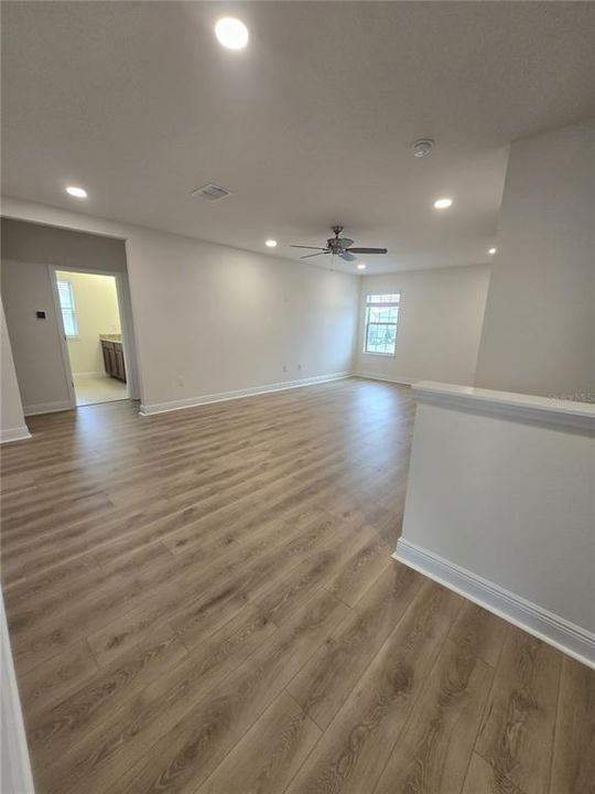 В аренду: $4,300 (5 спален, 3 ванн, 3299 Квадратных фут)