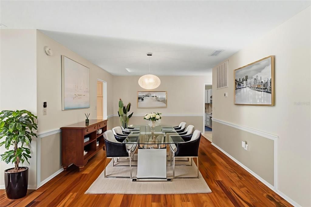 En Venta: $276,000 (2 camas, 2 baños, 1345 Pies cuadrados)