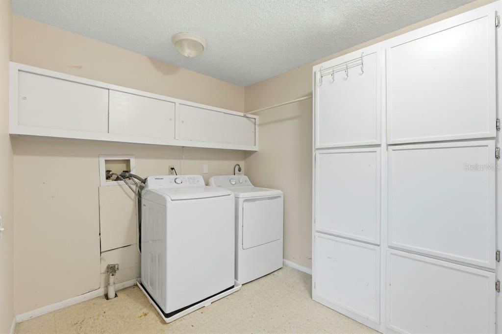 En Venta: $276,000 (2 camas, 2 baños, 1345 Pies cuadrados)