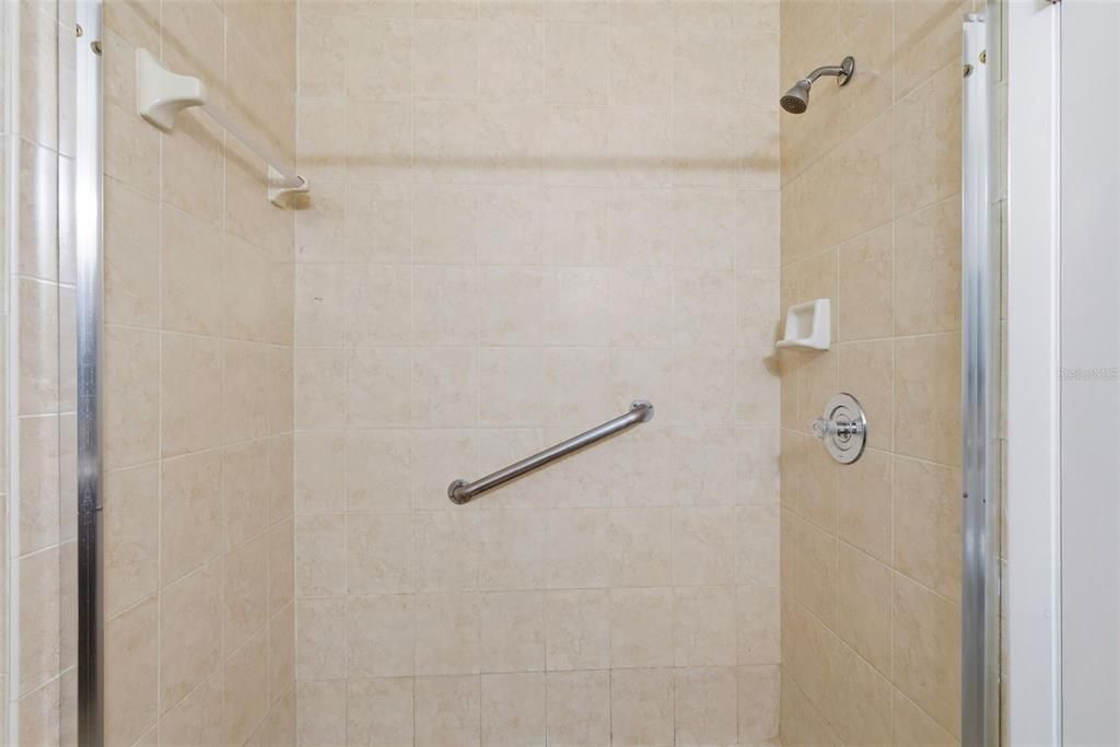 En Venta: $276,000 (2 camas, 2 baños, 1345 Pies cuadrados)