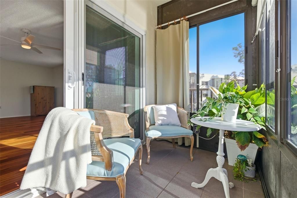 En Venta: $276,000 (2 camas, 2 baños, 1345 Pies cuadrados)