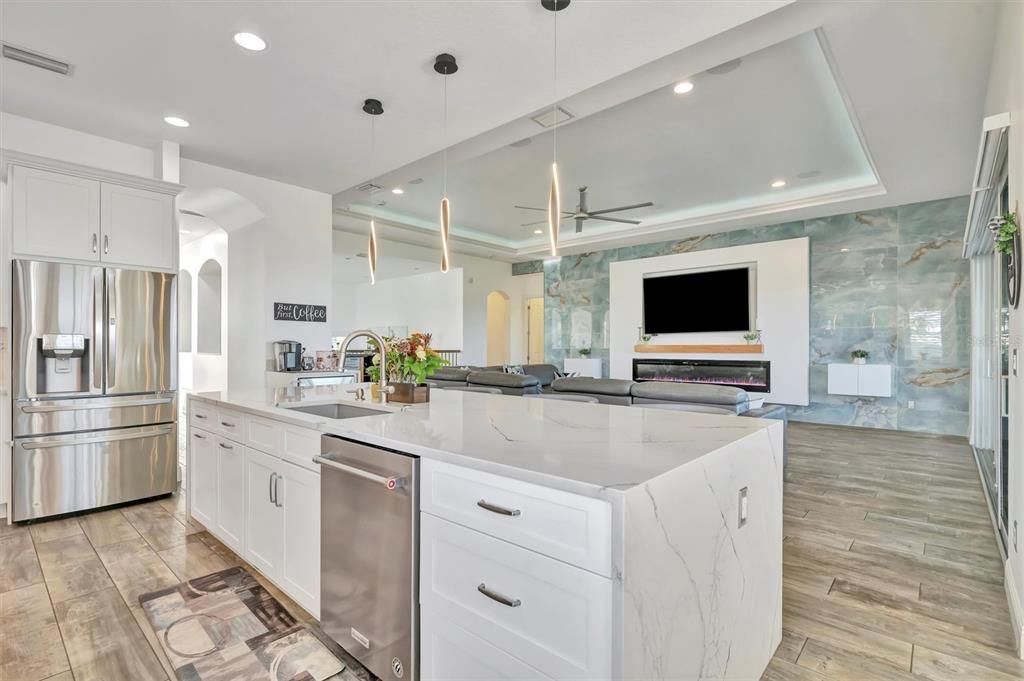 En Venta: $1,549,000 (3 camas, 3 baños, 3945 Pies cuadrados)