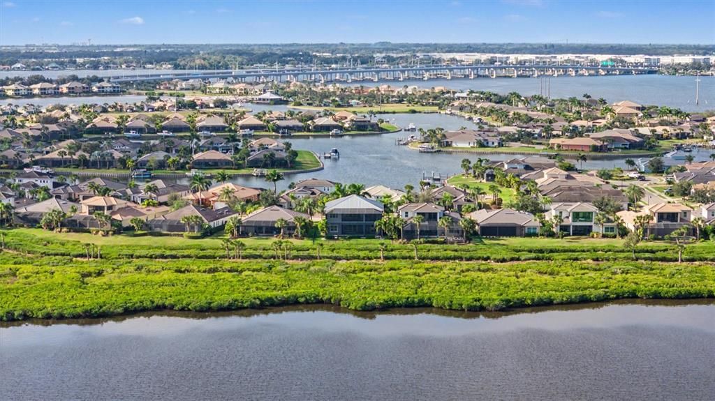 En Venta: $1,549,000 (3 camas, 3 baños, 3945 Pies cuadrados)