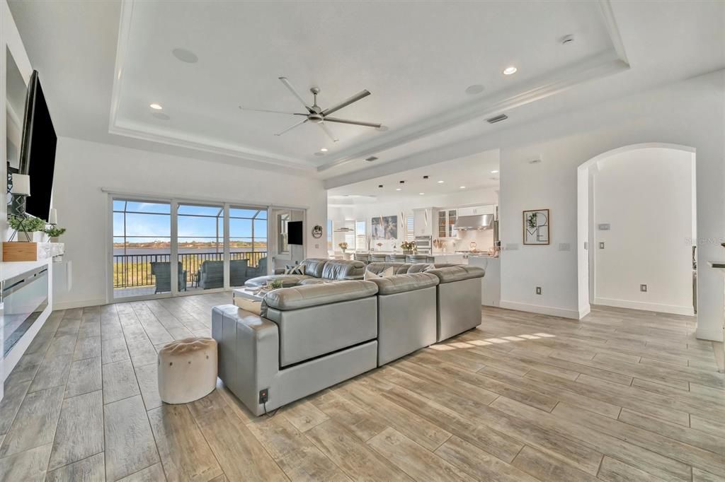 En Venta: $1,549,000 (3 camas, 3 baños, 3945 Pies cuadrados)