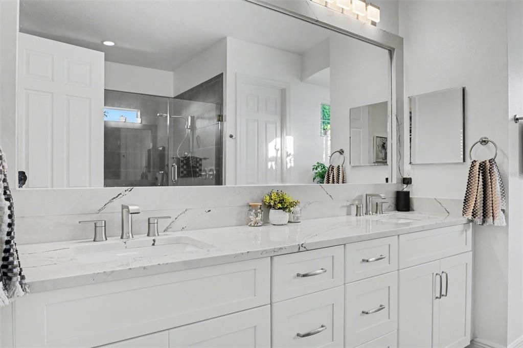 En Venta: $1,549,000 (3 camas, 3 baños, 3945 Pies cuadrados)