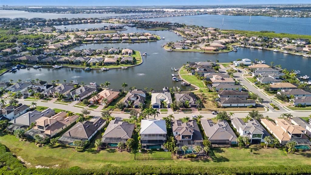 En Venta: $1,549,000 (3 camas, 3 baños, 3945 Pies cuadrados)