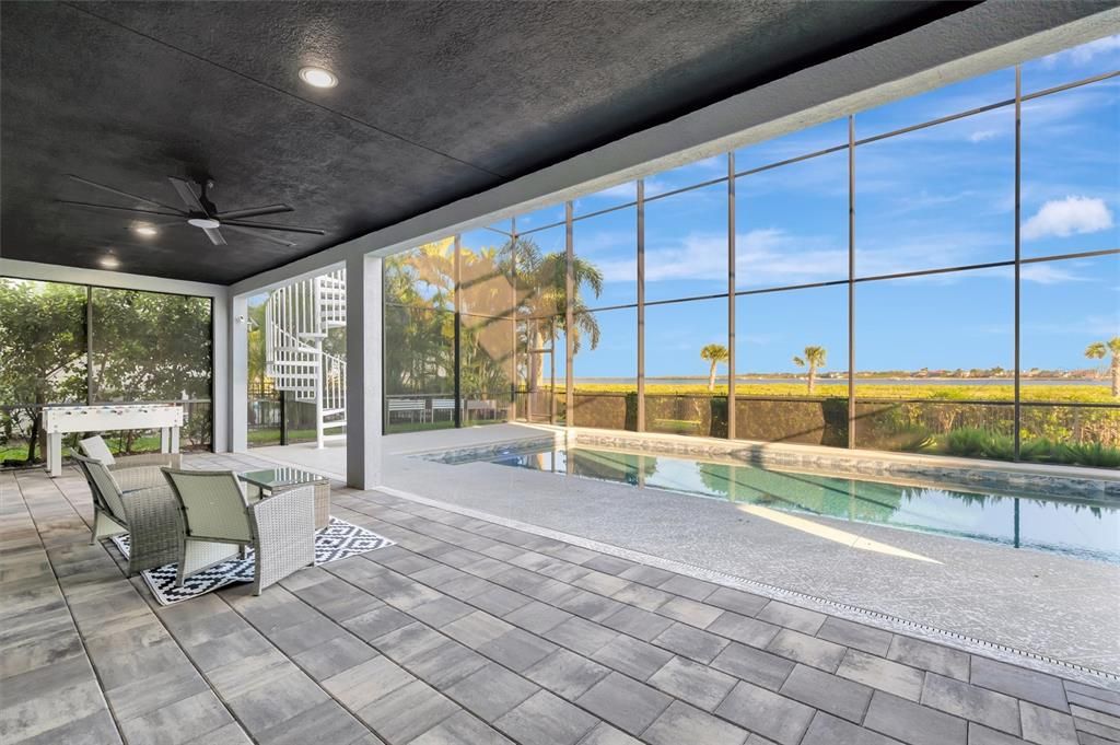 En Venta: $1,549,000 (3 camas, 3 baños, 3945 Pies cuadrados)