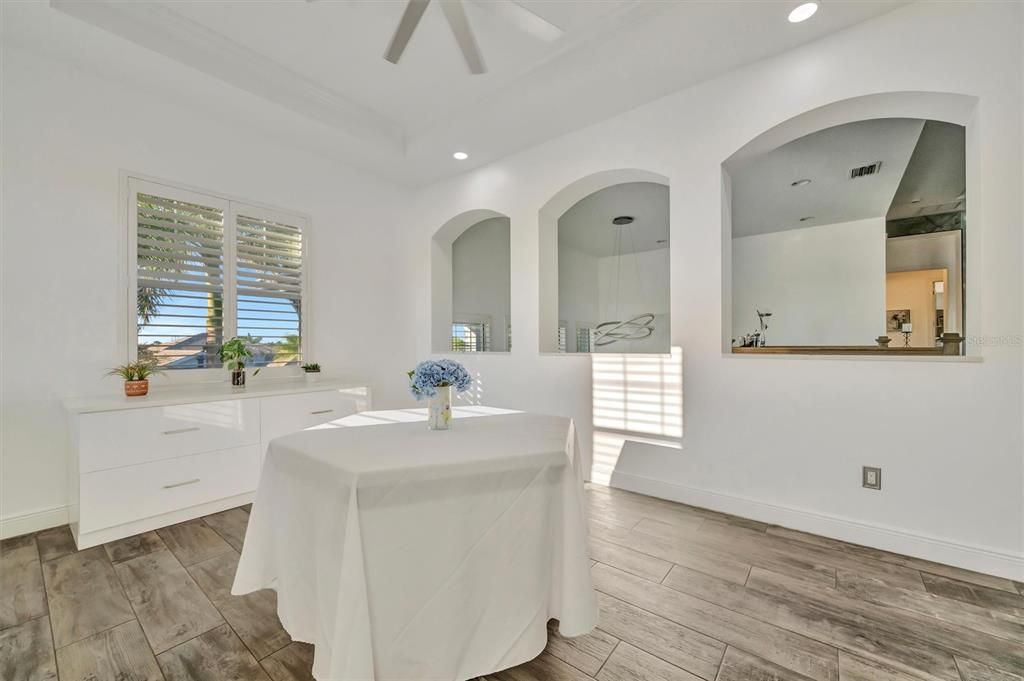 En Venta: $1,549,000 (3 camas, 3 baños, 3945 Pies cuadrados)