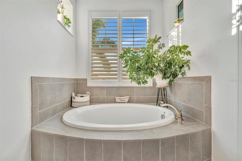 En Venta: $1,549,000 (3 camas, 3 baños, 3945 Pies cuadrados)