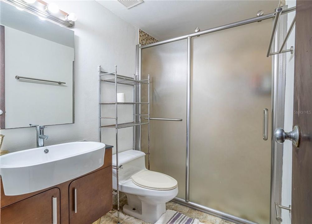 For Sale: $565,000 (3 beds, 3 baths, 2200 Square Feet)