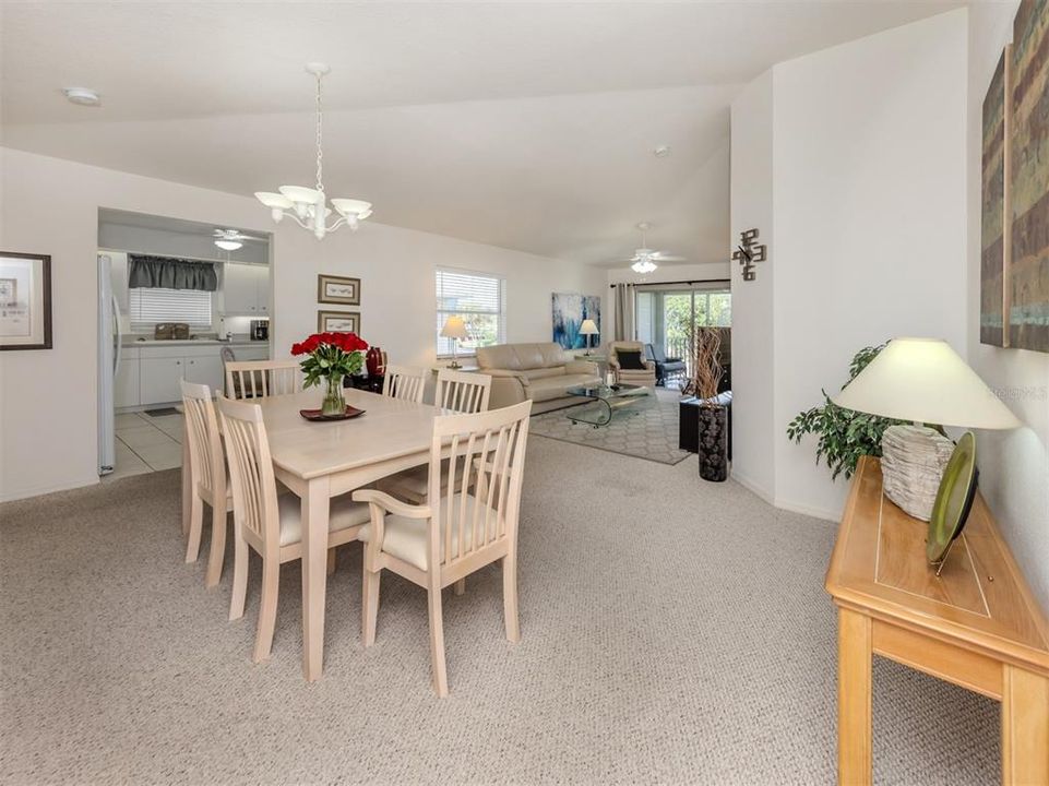 待售: $257,000 (3 贝兹, 2 浴室, 1489 平方英尺)