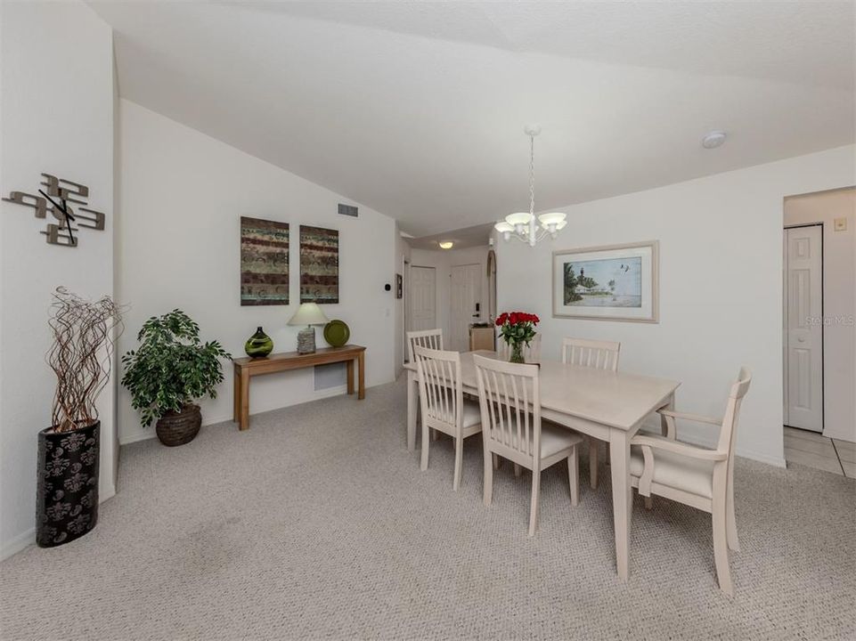 待售: $257,000 (3 贝兹, 2 浴室, 1489 平方英尺)