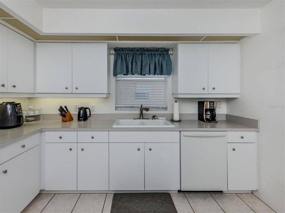 待售: $257,000 (3 贝兹, 2 浴室, 1489 平方英尺)