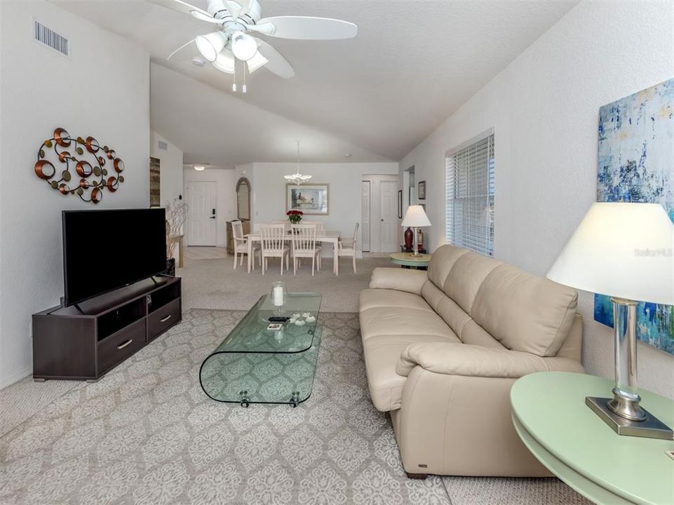 待售: $257,000 (3 贝兹, 2 浴室, 1489 平方英尺)