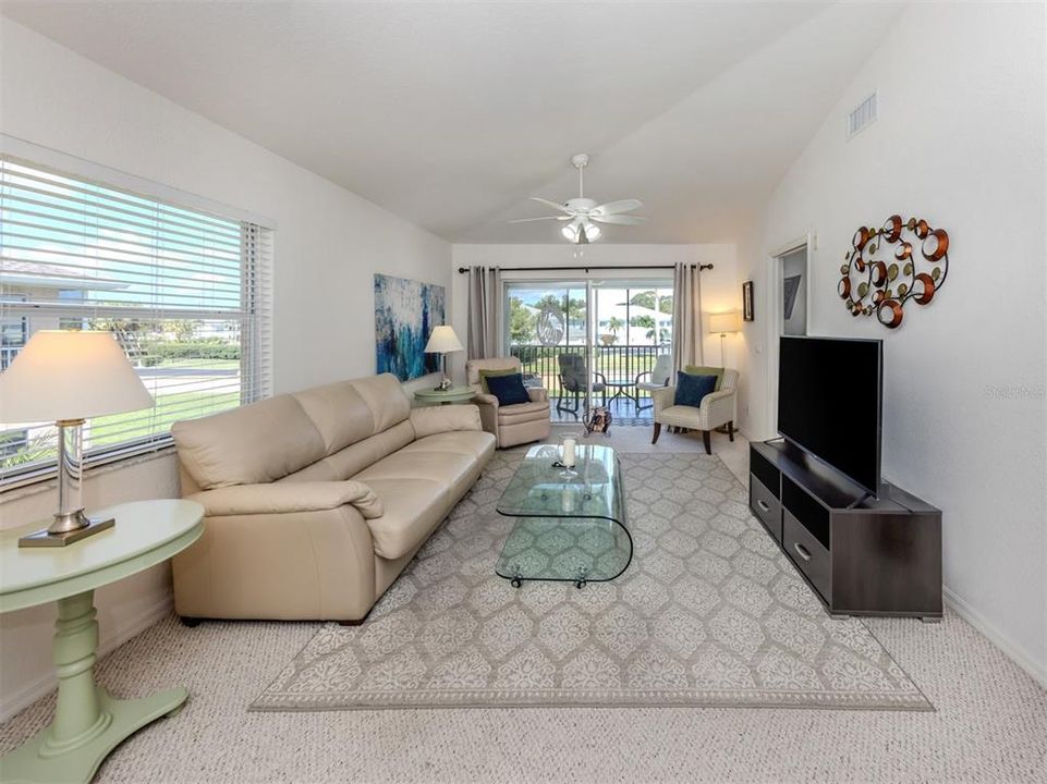 待售: $257,000 (3 贝兹, 2 浴室, 1489 平方英尺)