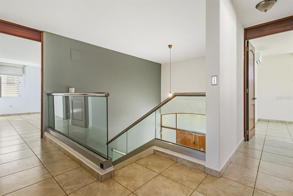 For Sale: $795,000 (4 beds, 2 baths, 3032 Square Feet)