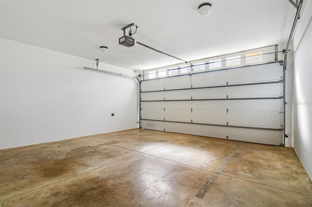 For Sale: $795,000 (4 beds, 2 baths, 3032 Square Feet)