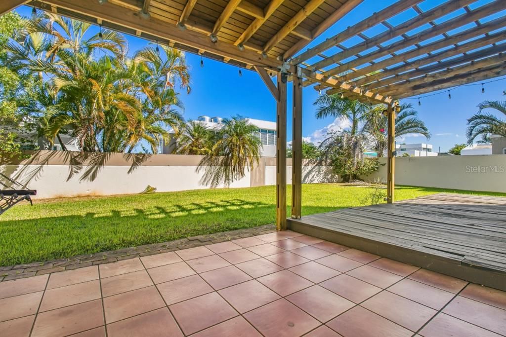 For Sale: $795,000 (4 beds, 2 baths, 3032 Square Feet)