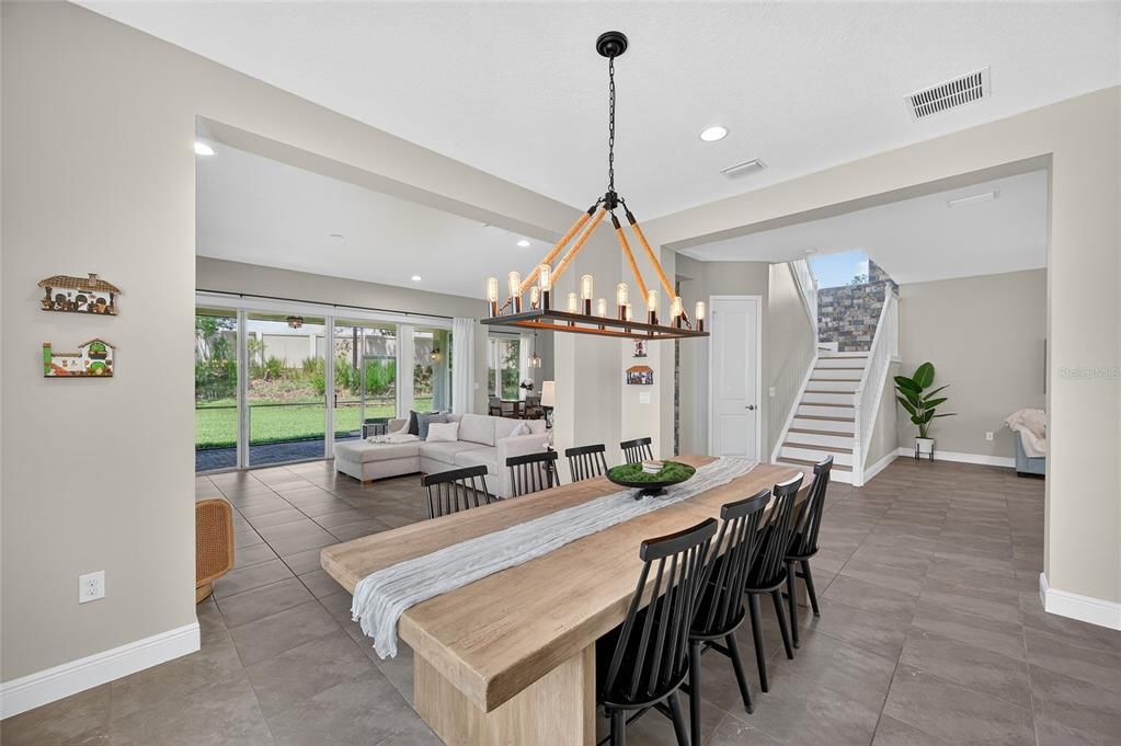 На продажу: $675,000 (5 спален, 4 ванн, 3381 Квадратных фут)