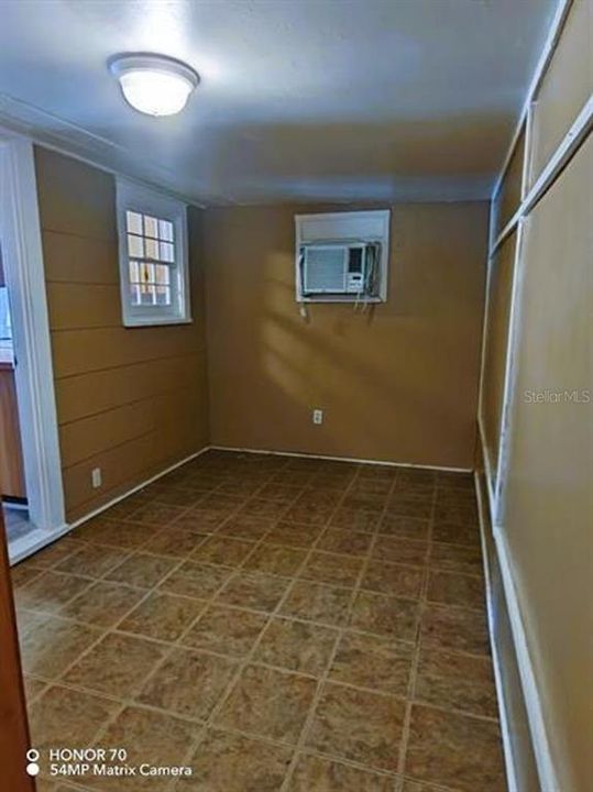 For Rent: $1,150 (2 beds, 1 baths, 574 Square Feet)