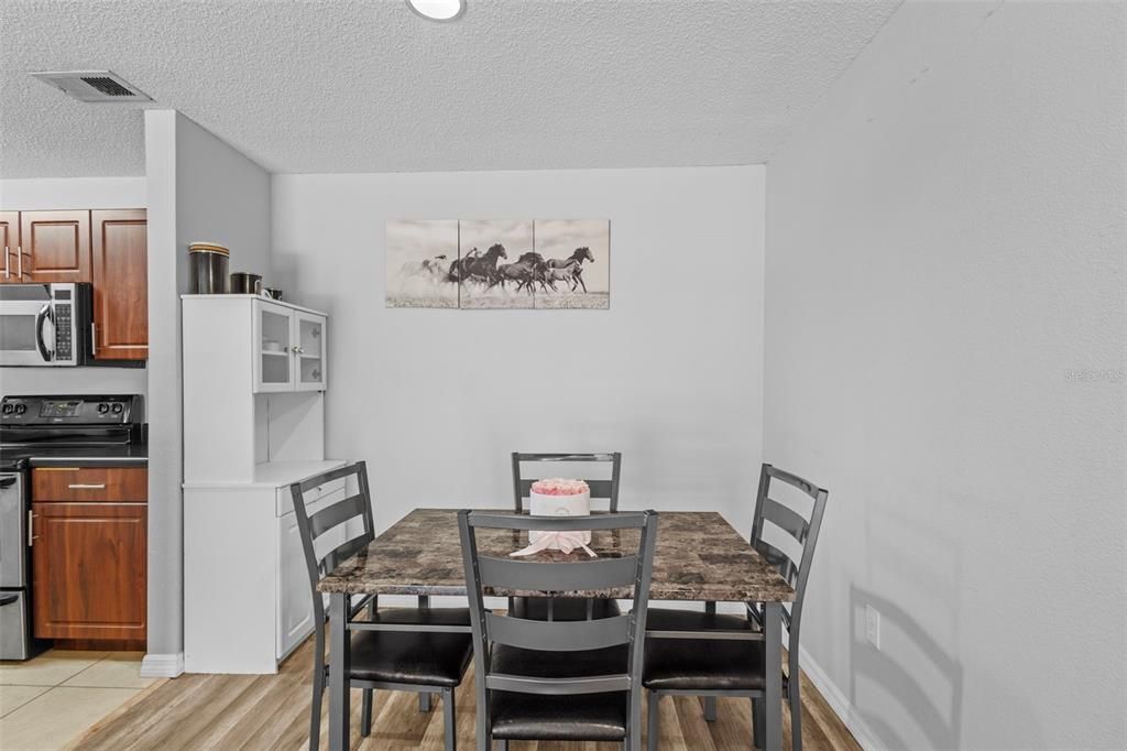 В аренду: $1,500 (1 спален, 1 ванн, 894 Квадратных фут)