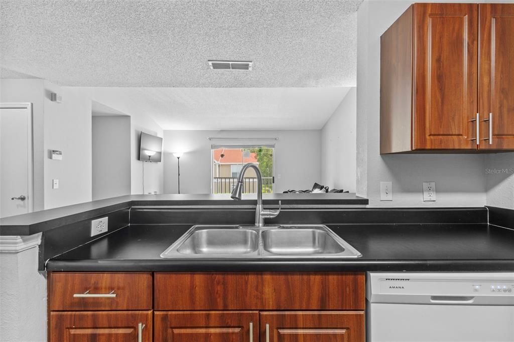 В аренду: $1,500 (1 спален, 1 ванн, 894 Квадратных фут)