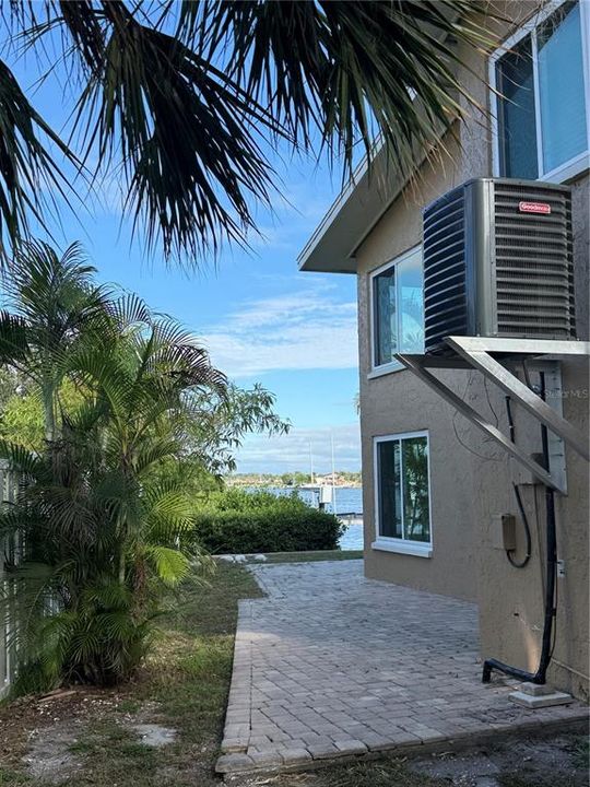 На продажу: $549,000 (3 спален, 1 ванн, 1200 Квадратных фут)