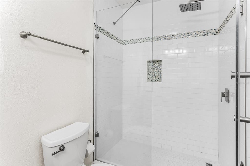 En Venta: $549,000 (3 camas, 1 baños, 1200 Pies cuadrados)