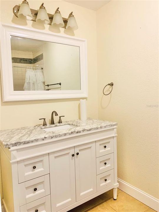 На продажу: $549,000 (3 спален, 1 ванн, 1200 Квадратных фут)