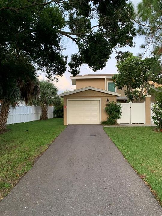 На продажу: $549,000 (3 спален, 1 ванн, 1200 Квадратных фут)