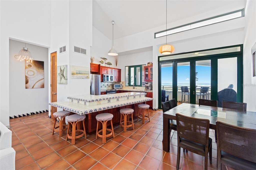 出租: $3,500 (3 贝兹, 3 浴室, 1881 平方英尺)