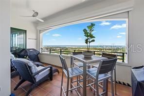 出租: $3,500 (3 贝兹, 3 浴室, 1881 平方英尺)