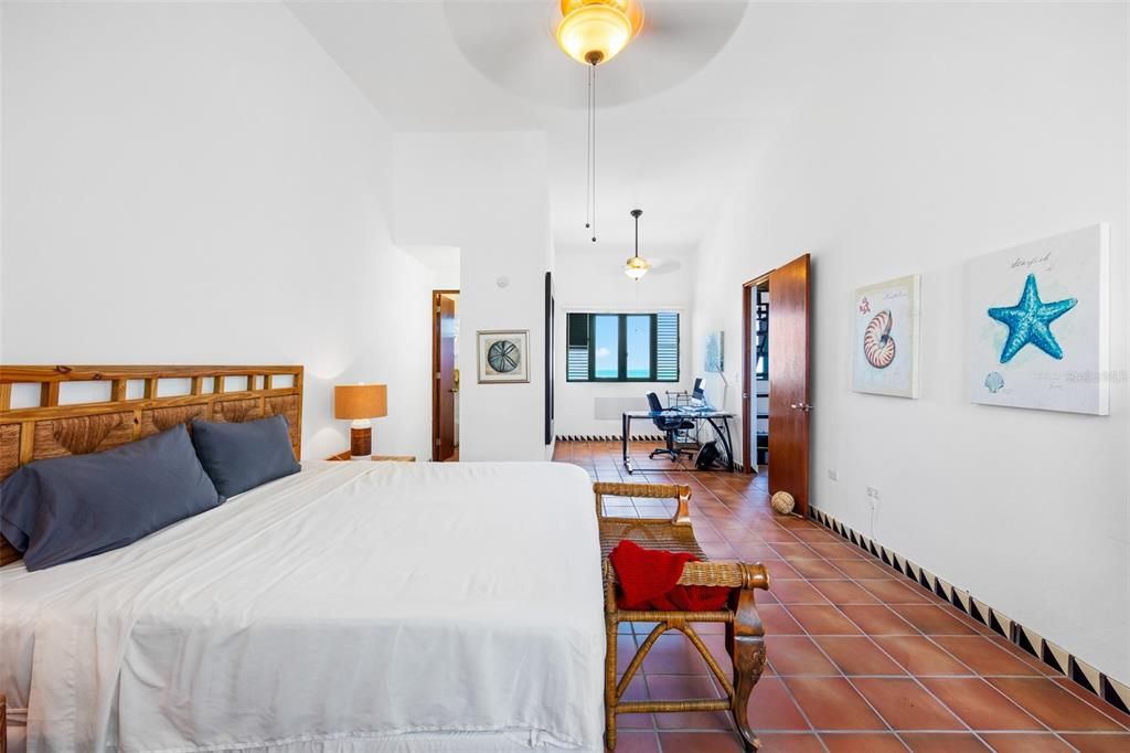 出租: $3,500 (3 贝兹, 3 浴室, 1881 平方英尺)